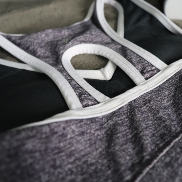 ⭐ 3 FOR $20 ⭐ Old Navy Racer back Sports Bra - Picture 6 of 7